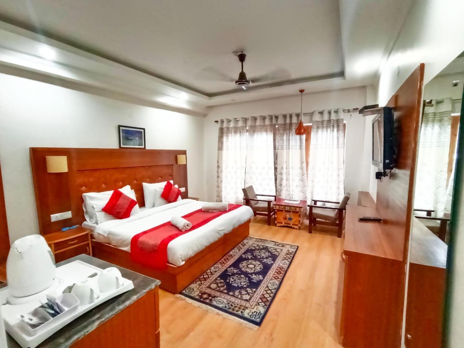Kidar Hotel Leh Bagian luar foto
