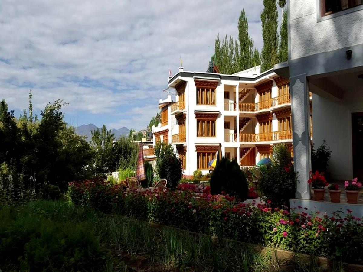 Kidar Hotel Leh Bagian luar foto