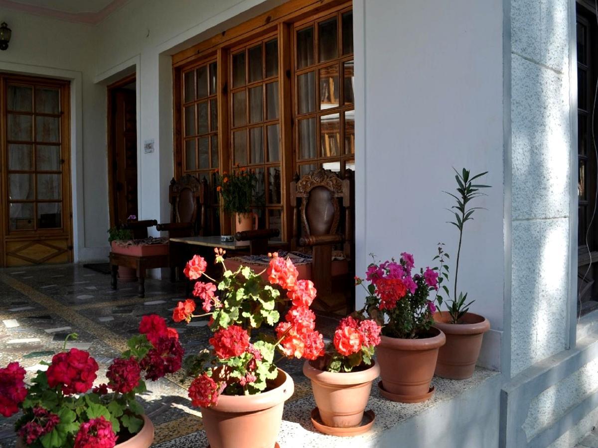 Kidar Hotel Leh Bagian luar foto