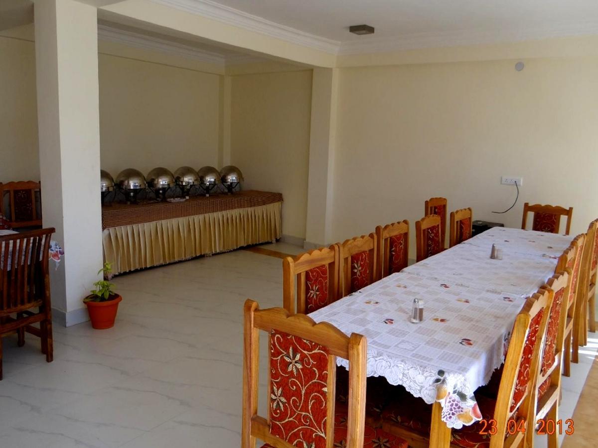 Kidar Hotel Leh Bagian luar foto
