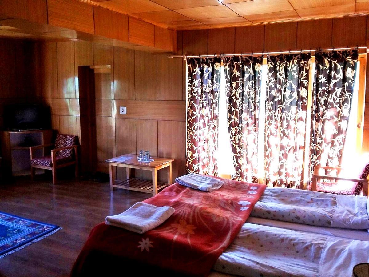Kidar Hotel Leh Bagian luar foto